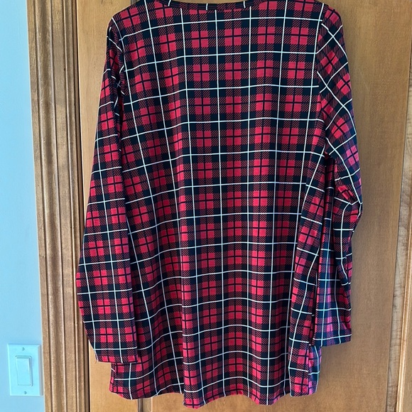 LuLaRoe Red and Black Plaid Long Sleeve Lynnae Top 2XL - Picture 4 of 4